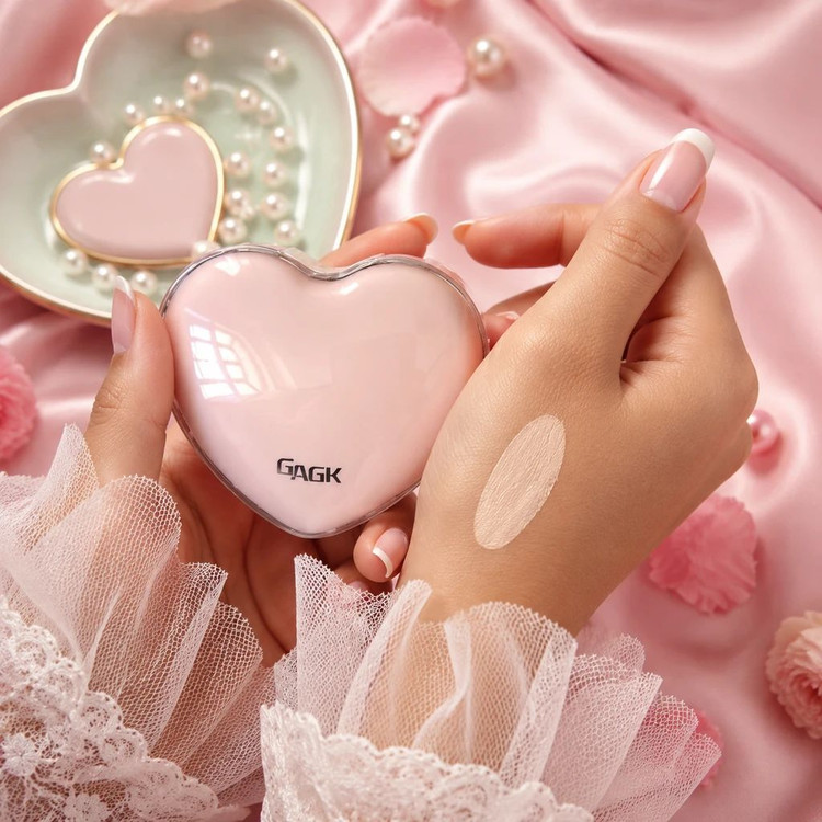 کوشن قلبی صورتی (Heart Cushion Compact) - پوشانندگی با جلوه محو و شفاف